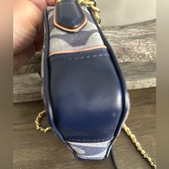 COACH POPPY QUILTED SIGNATURE C DENIM FLIGHT BAG EUC - Picture 3 of 7